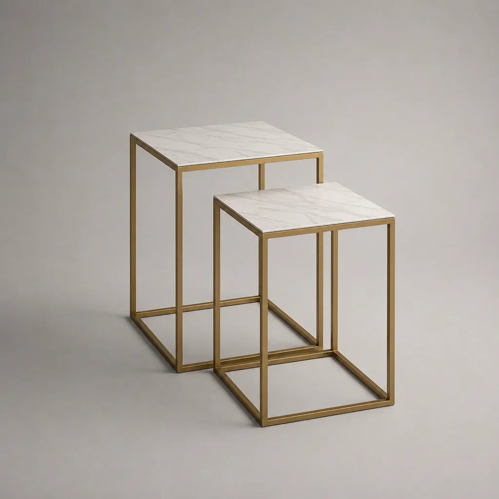 Lot de 2 tables d’appoint gigognes carrées en MDF effet marbre blanc et métal doré, 45 × 45 × 55 cm et 40 × 40 × 50 cm