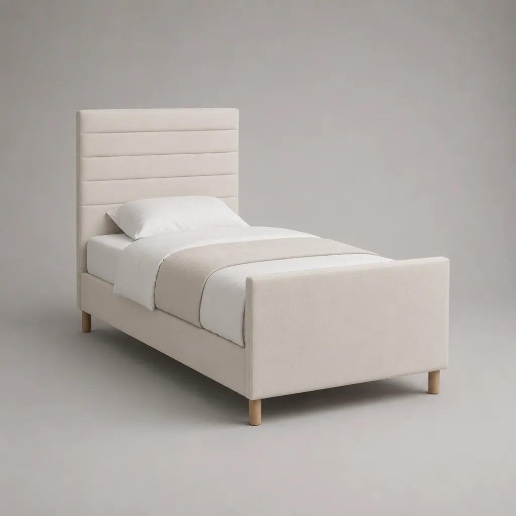 Lit simple rembourré rectangulaire en tissu écru et bois naturel avec tête et pied de lit, couchage 90 × 190 cm, dimensions 100 × 206 × 125 cm